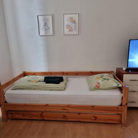 Bella Apart Apartment Wina Bagian luar foto